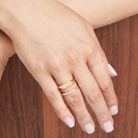 NWT SHASHI Dynasty Signet Ring 7 - Picture 4 of 8